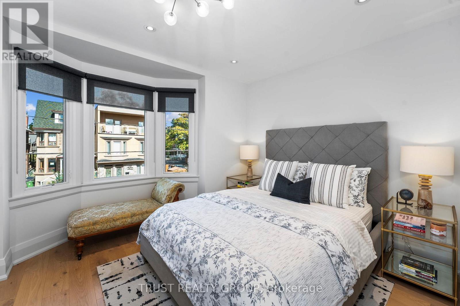 153 Wallace Avenue, Toronto, Ontario  M6H 1V1 - Photo 25 - W12460152