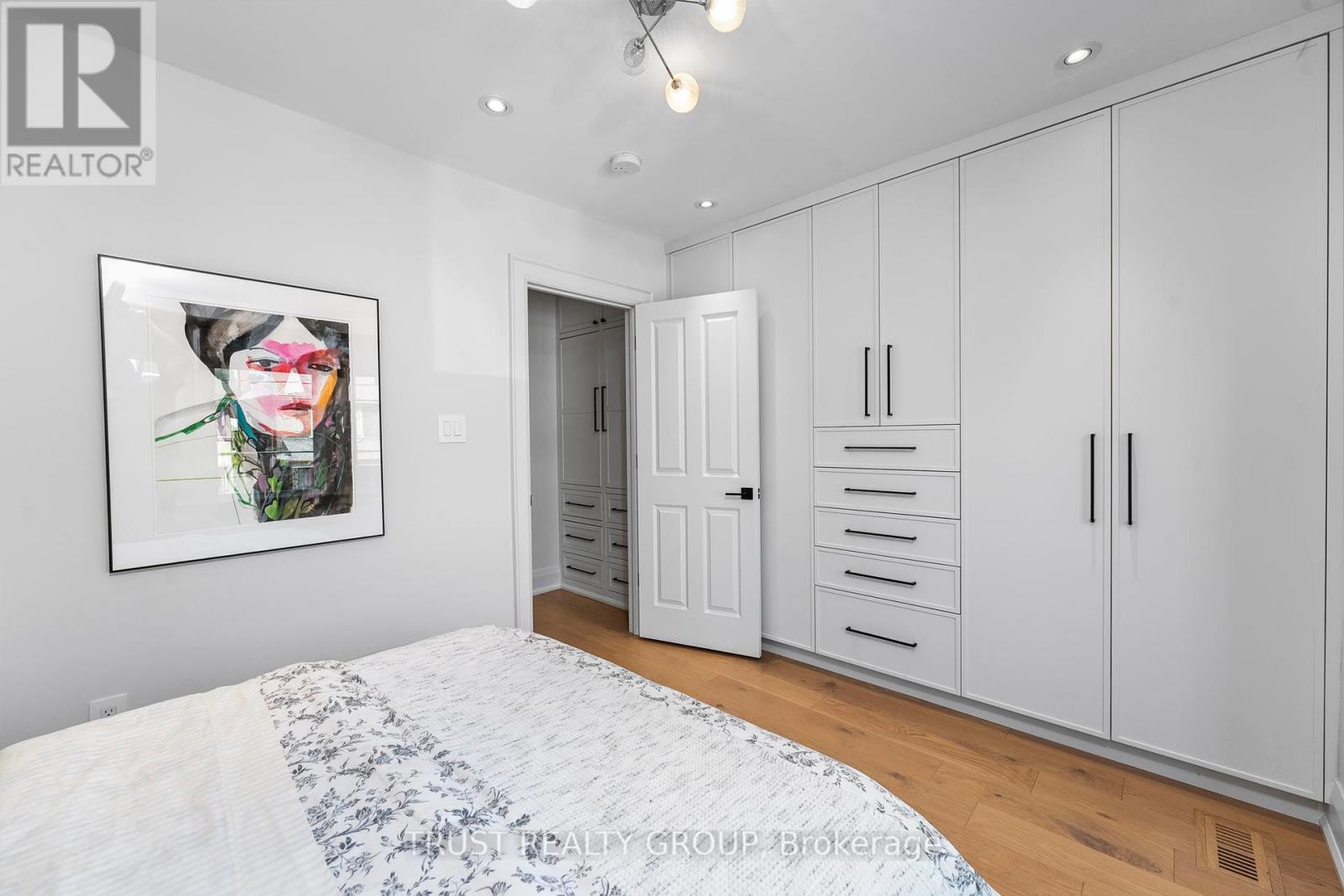 153 Wallace Avenue, Toronto, Ontario  M6H 1V1 - Photo 26 - W12460152