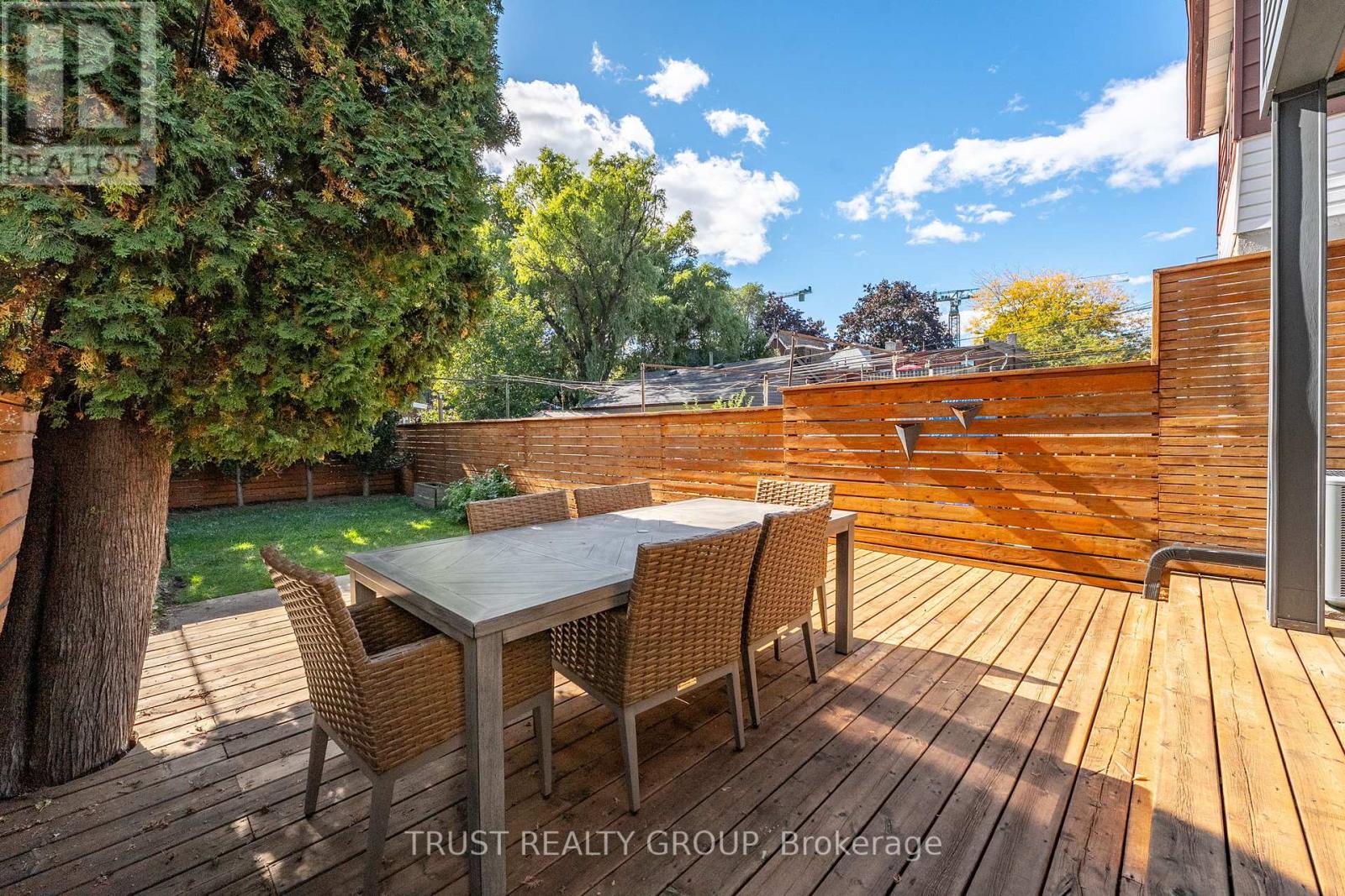 153 Wallace Avenue, Toronto, Ontario  M6H 1V1 - Photo 34 - W12460152