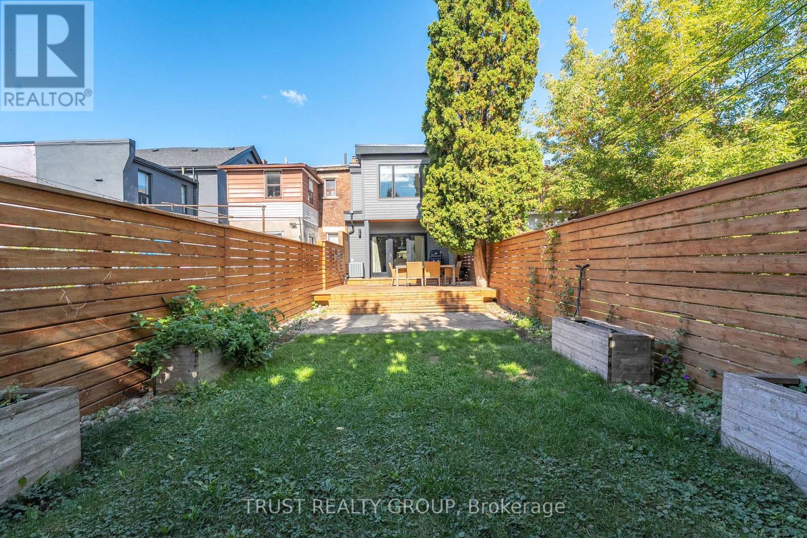 153 Wallace Avenue, Toronto, Ontario  M6H 1V1 - Photo 36 - W12460152