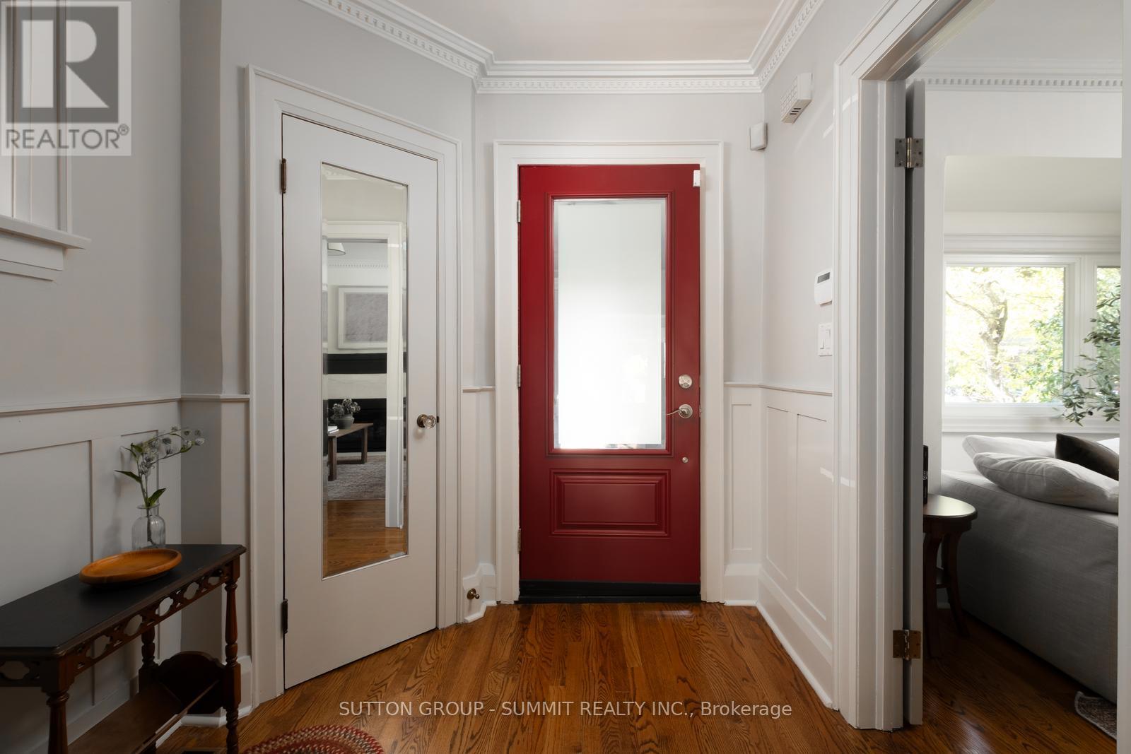 157 Humbercrest Boulevard, Toronto, Ontario  M6S 4L5 - Photo 22 - W12460164