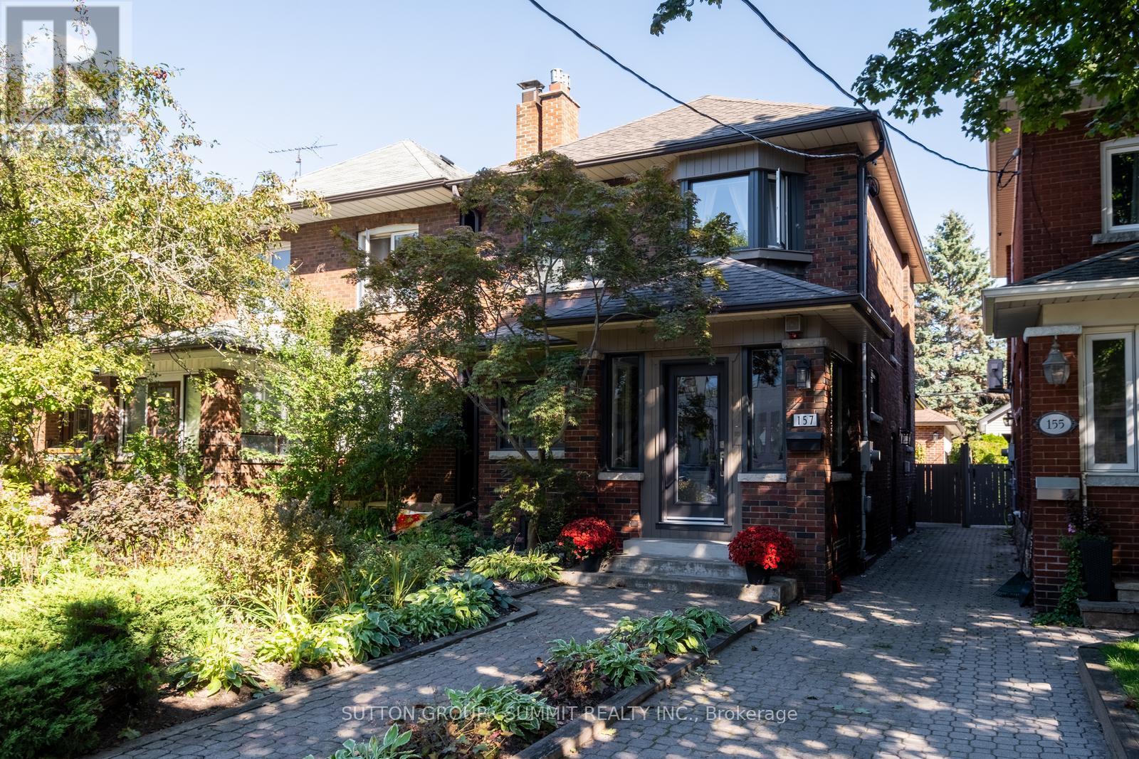 157 Humbercrest Boulevard, Toronto, Ontario  M6S 4L5 - Photo 3 - W12460164