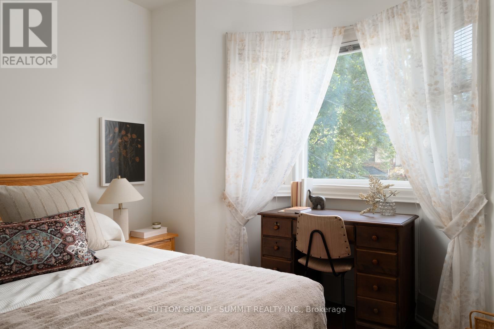 157 Humbercrest Boulevard, Toronto, Ontario  M6S 4L5 - Photo 33 - W12460164