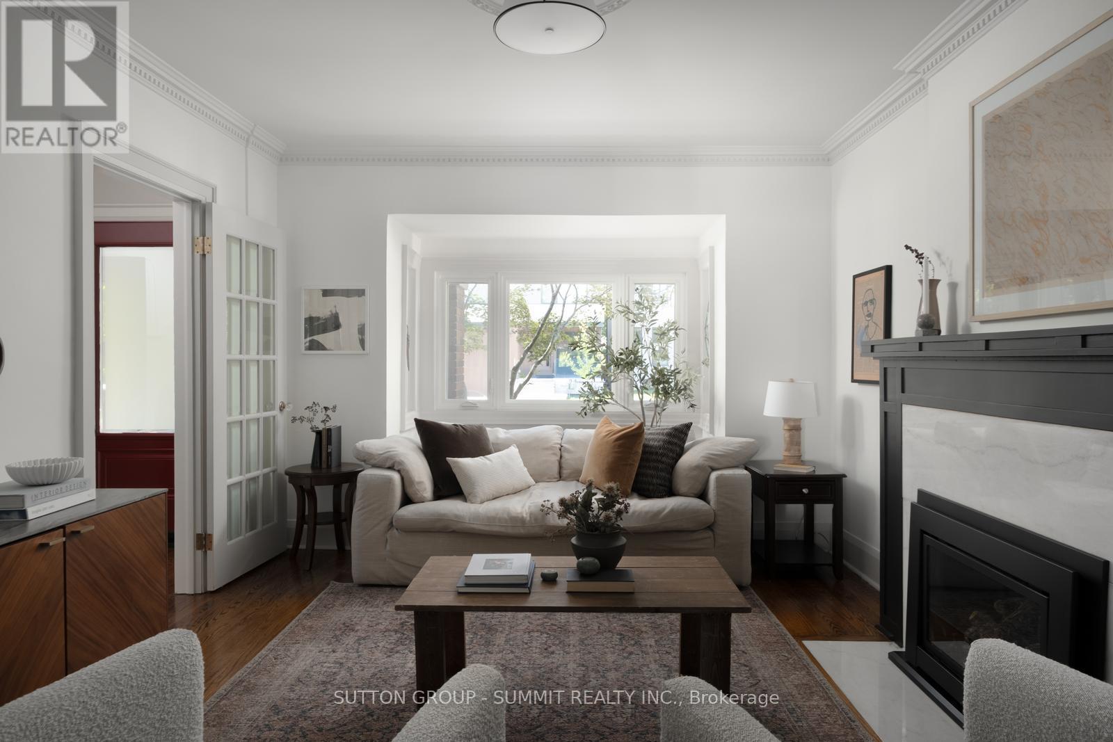 157 Humbercrest Boulevard, Toronto, Ontario  M6S 4L5 - Photo 7 - W12460164