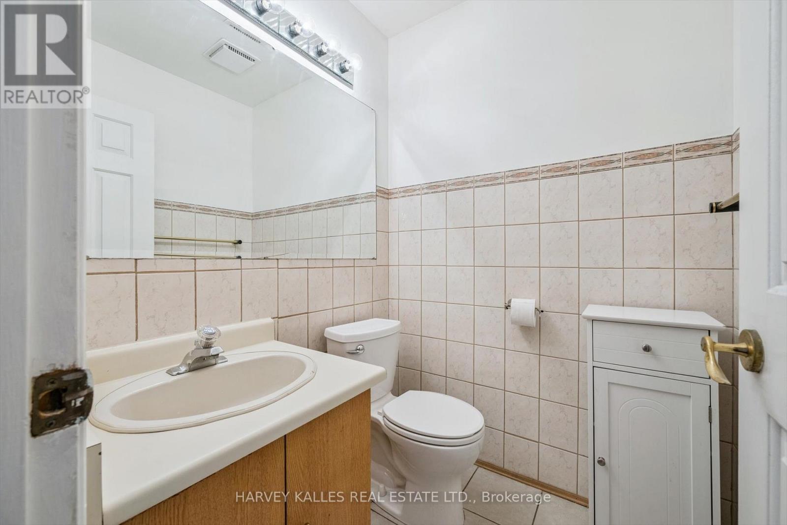3932 Rushton Crescent, Mississauga, Ontario  L5L 4H8 - Photo 19 - W12460171
