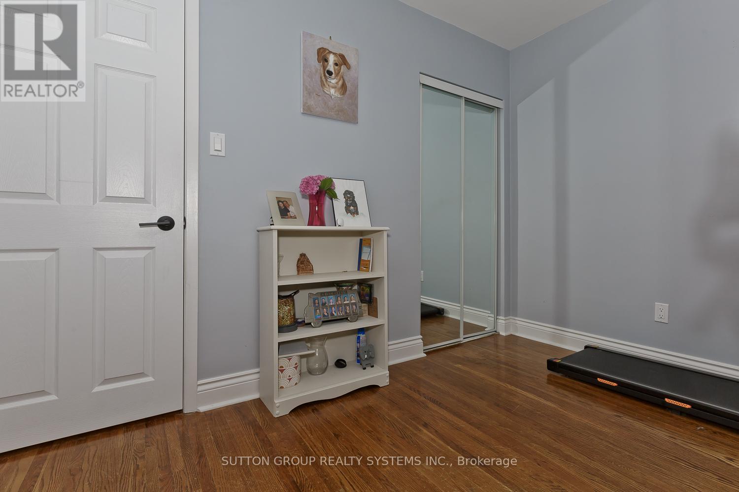 1535 Thetford Court, Mississauga, Ontario  L5J 3N2 - Photo 13 - W12460177