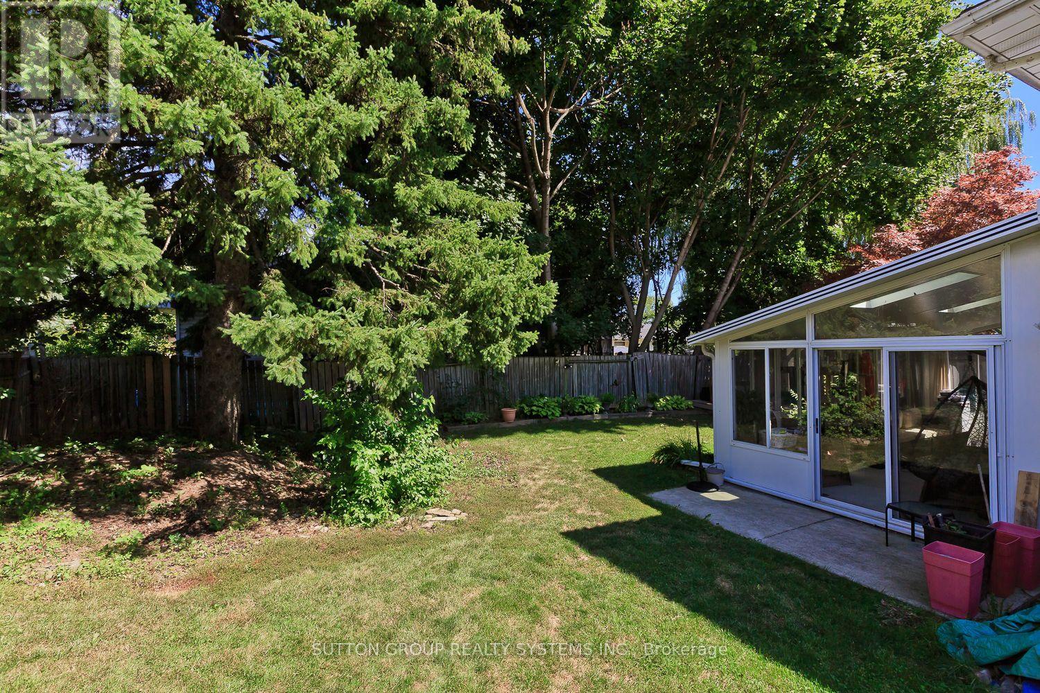 1535 Thetford Court, Mississauga, Ontario  L5J 3N2 - Photo 22 - W12460177