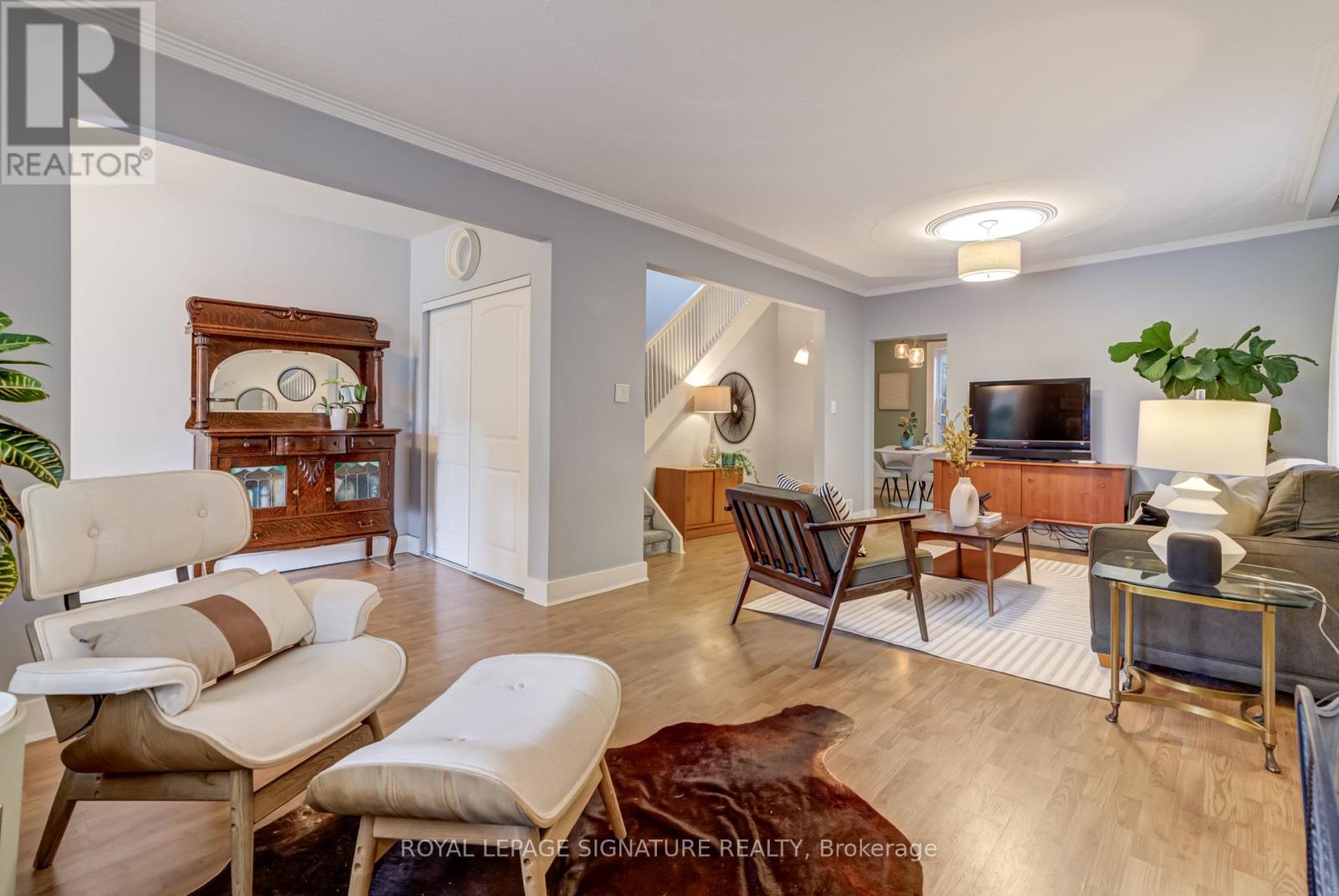 81 FOURTH STREET, Toronto, Ontario