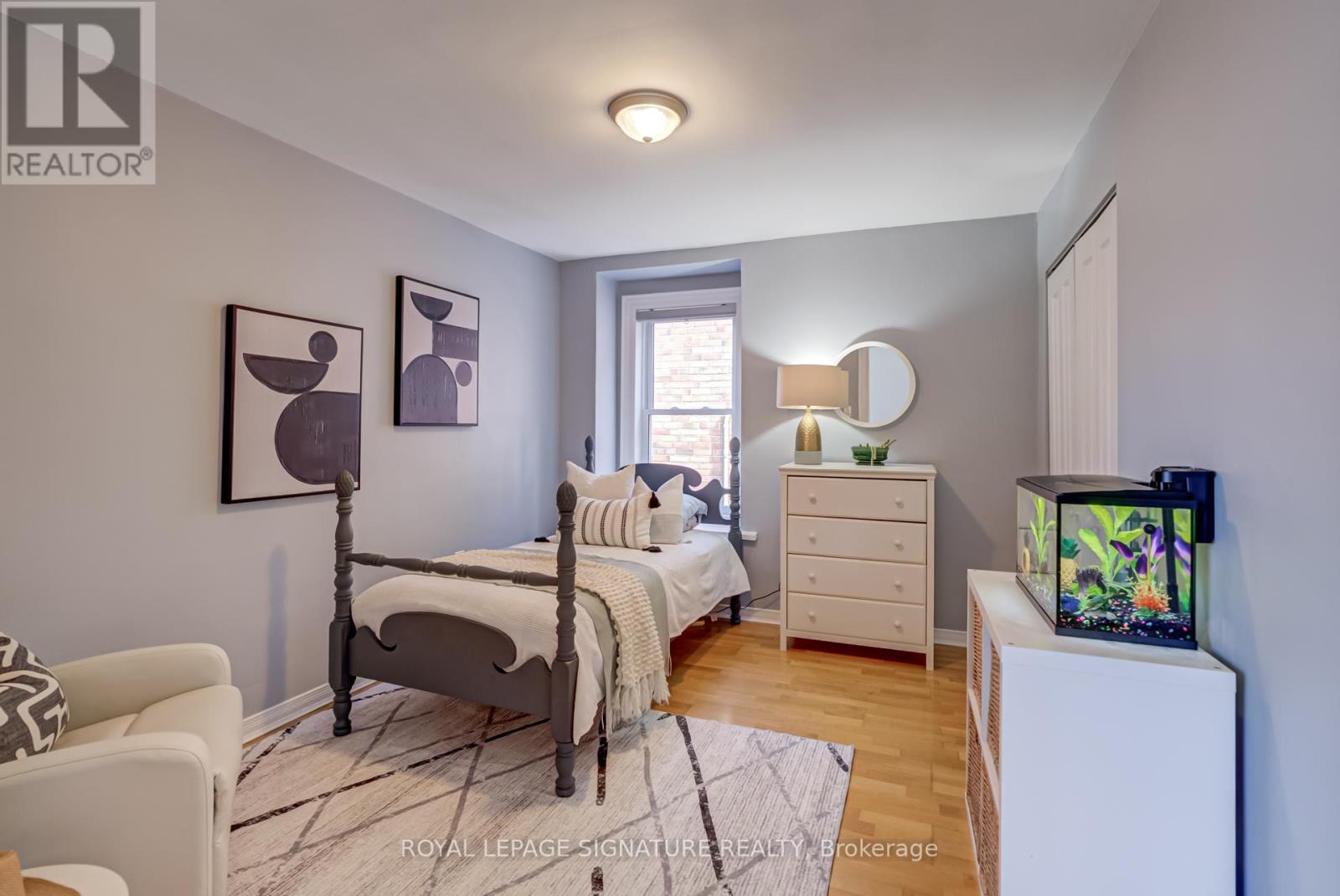 81 Fourth Street, Toronto, Ontario  M8V 2Y4 - Photo 17 - W12460201