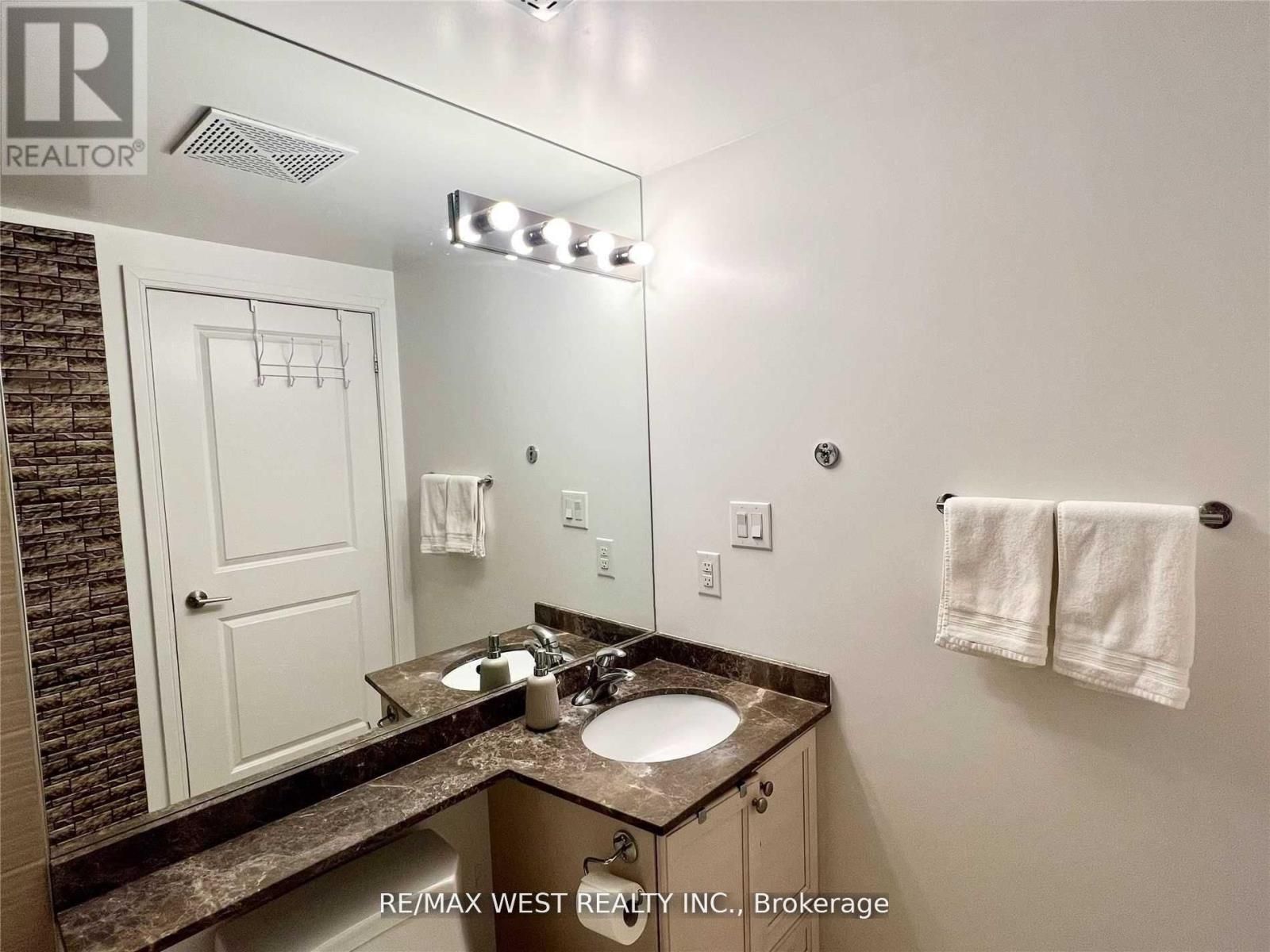 3904 - 50 Absolute Avenue, Mississauga, Ontario  L4Z 0A9 - Photo 4 - W12460214