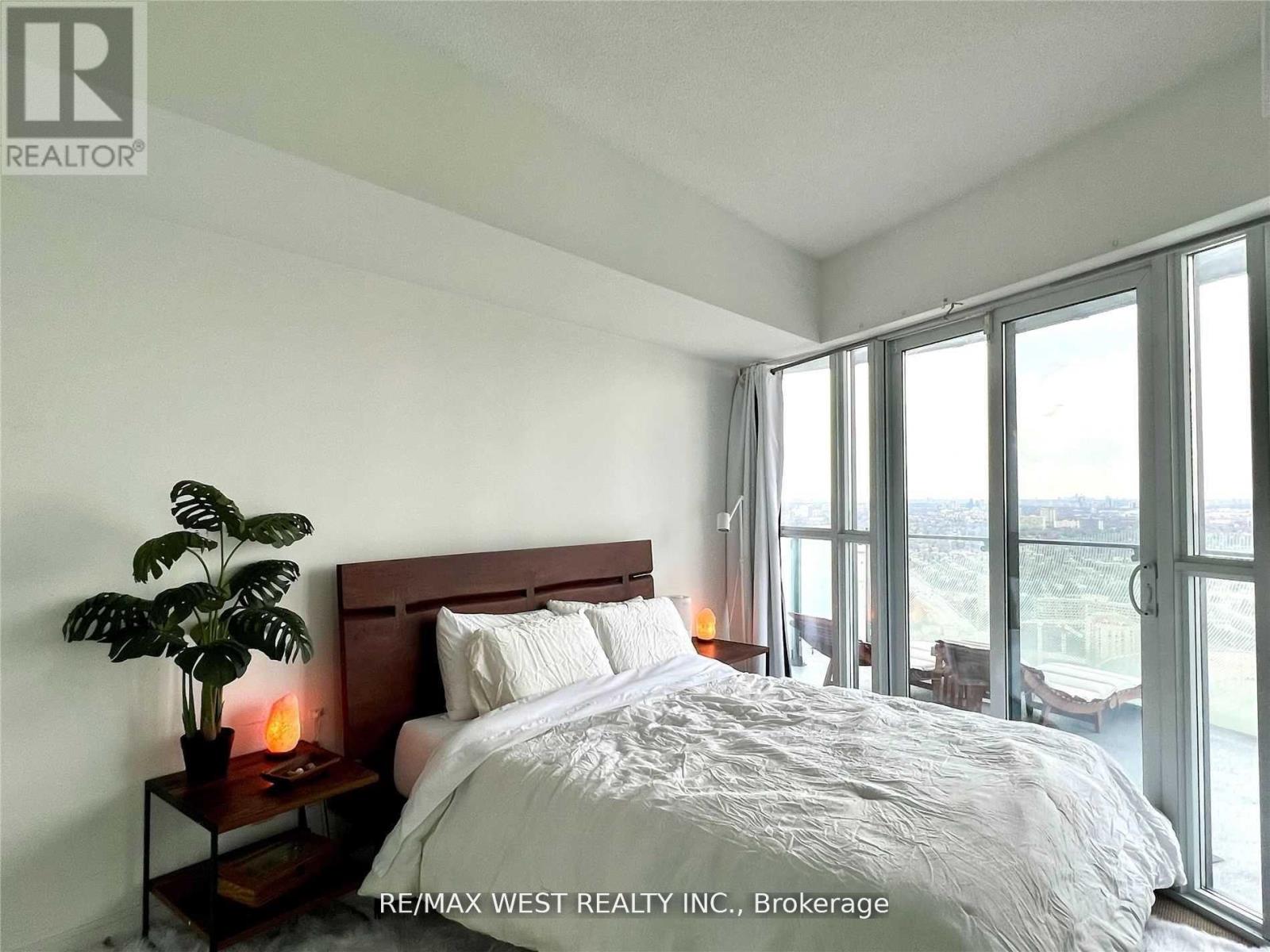 3904 - 50 Absolute Avenue, Mississauga, Ontario  L4Z 0A9 - Photo 8 - W12460214
