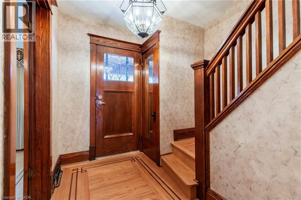 151 Arkell Street, Hamilton, Ontario  L8S 1N9 - Photo 4 - 40715686