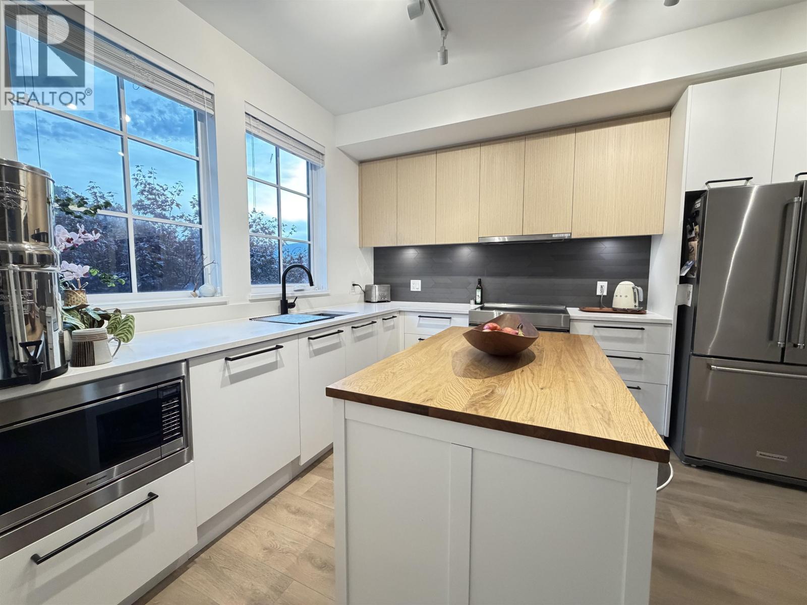1358 Peakside Place, Squamish, British Columbia  V8B 1A8 - Photo 4 - R3057799