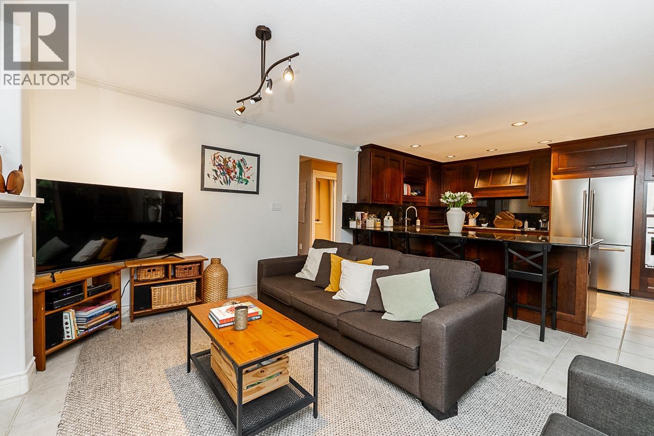 1174 Strathaven Drive, North Vancouver, British Columbia  V7H 2Z6 - Photo 6 - R3057827