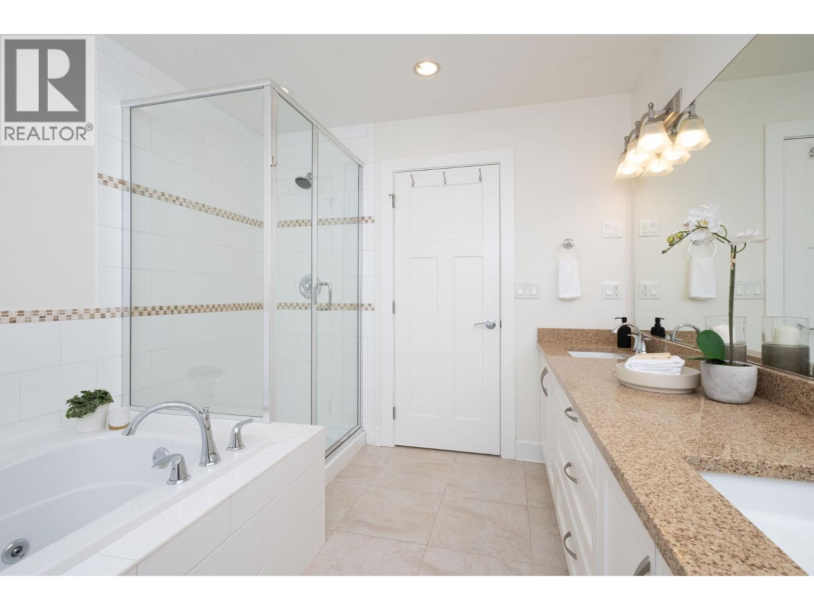 308 E 9th Street, North Vancouver, British Columbia  V7L 2B2 - Photo 17 - R3057829