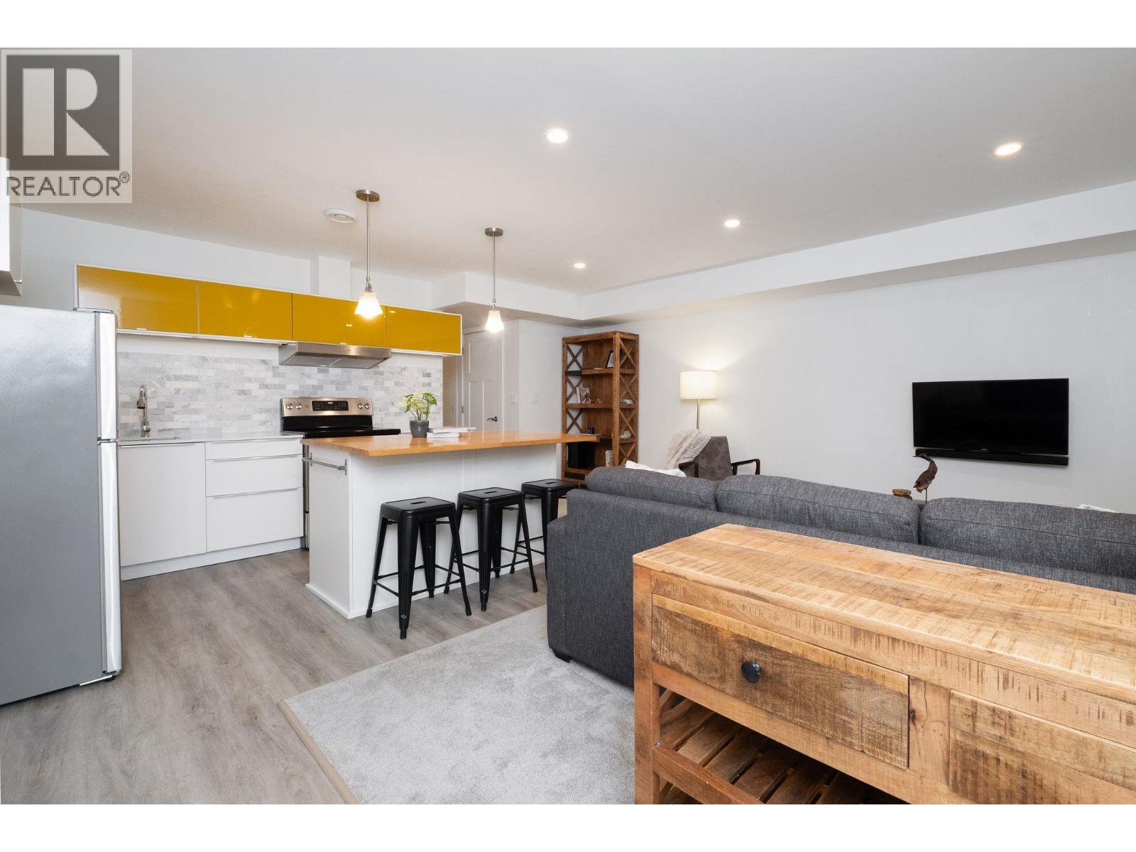 308 E 9th Street, North Vancouver, British Columbia  V7L 2B2 - Photo 24 - R3057829