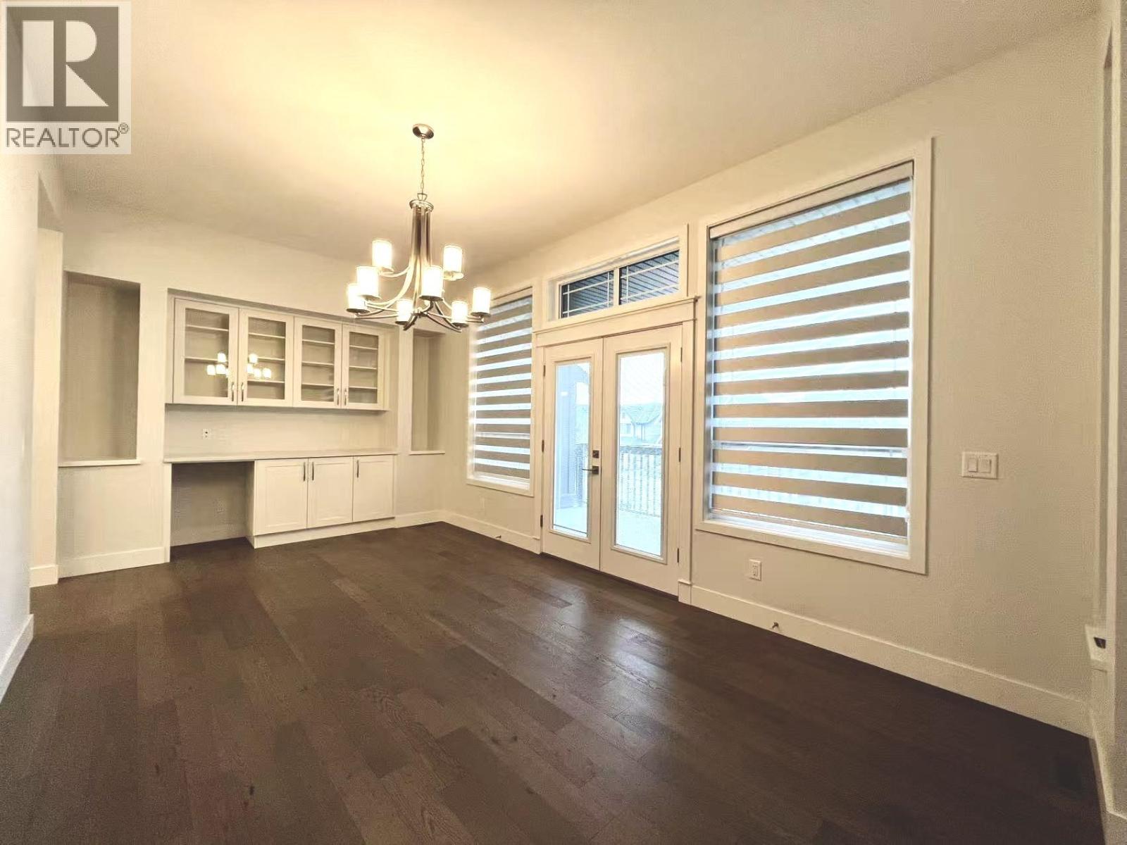 3561 Sheffield Avenue, Coquitlam, British Columbia  V3E 0M4 - Photo 2 - R3055645