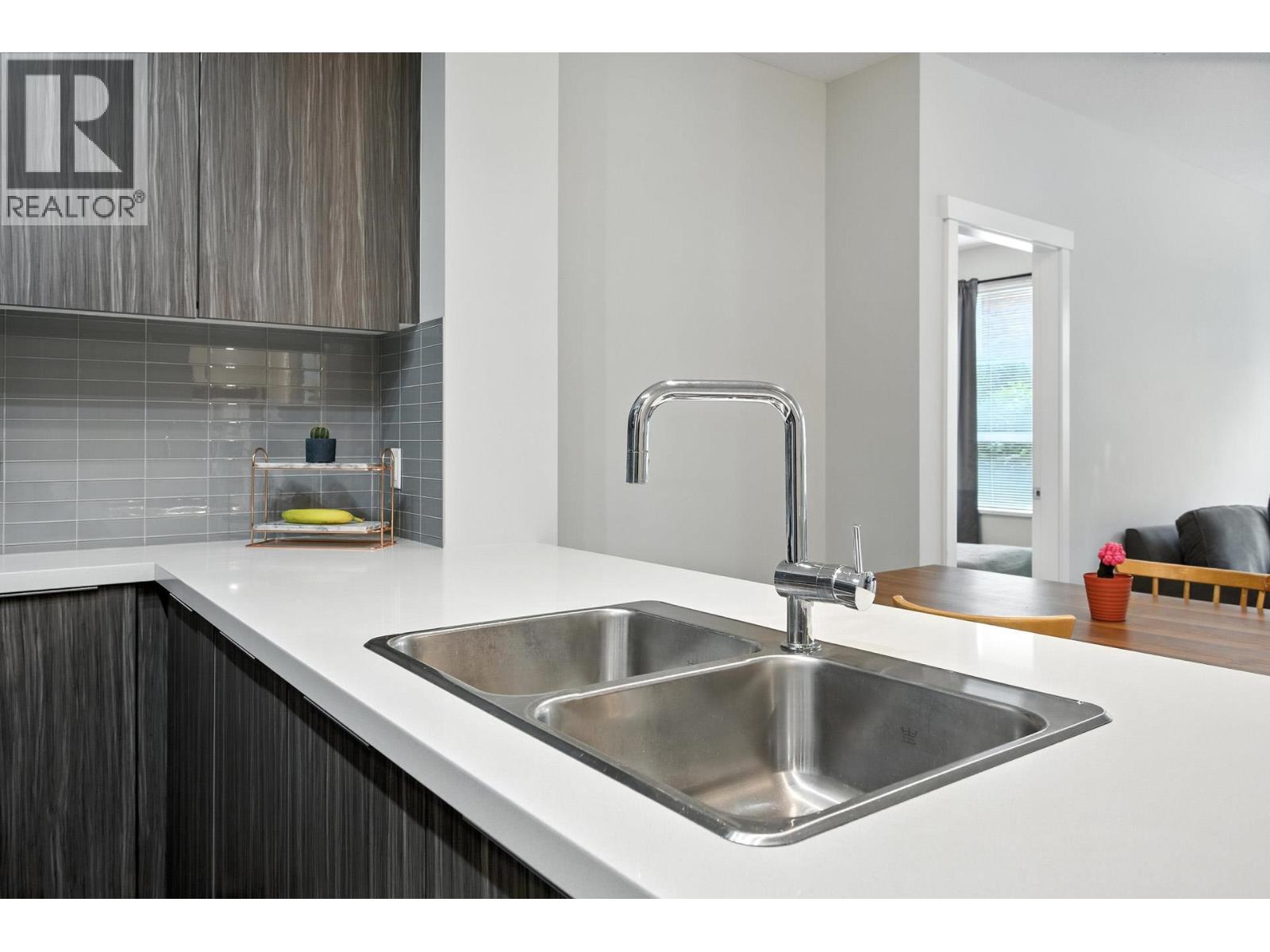 104 607 Cottonwood Avenue, Coquitlam, British Columbia  V3J 0H1 - Photo 11 - R3036429