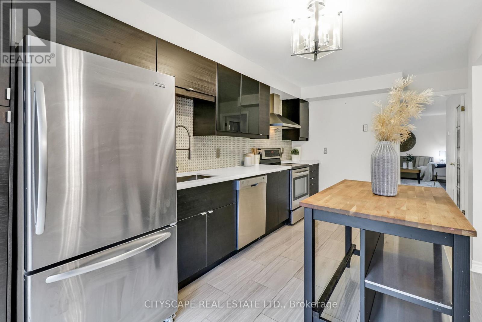 79 Weatherup Crescent, Barrie, Ontario  L4N 7J7 - Photo 22 - S12459720