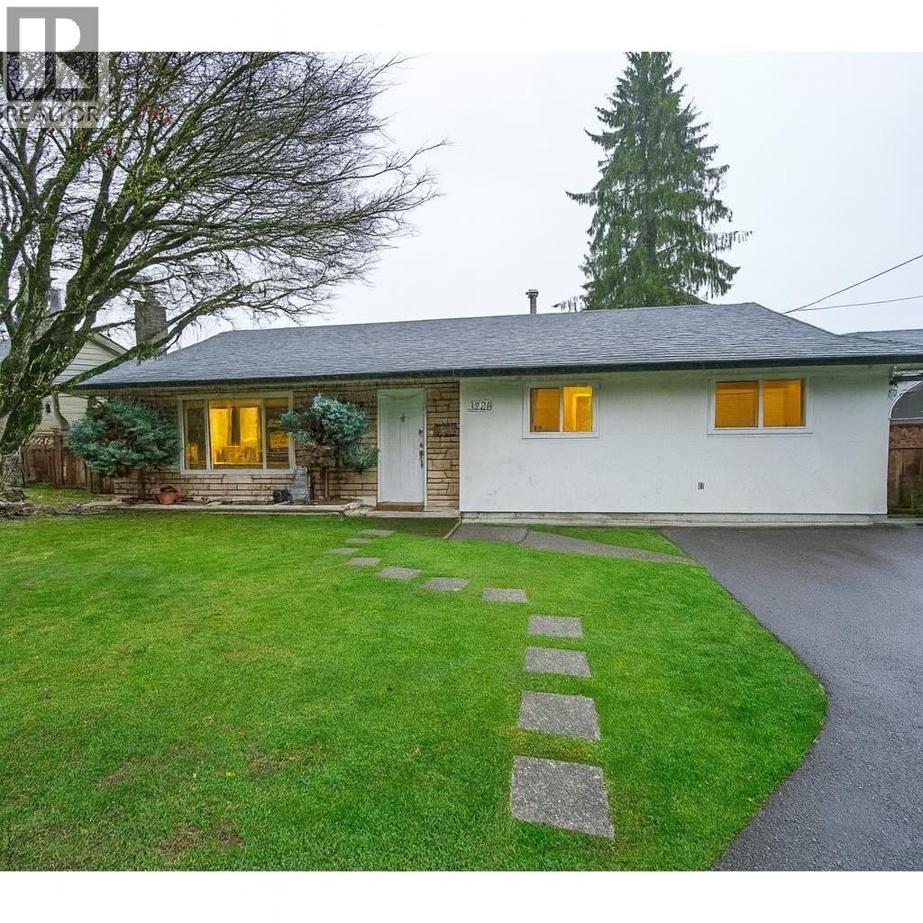 3228 Cedar Drive, Port Coquitlam, British Columbia  V3B 3C4 - Photo 1 - R3057820