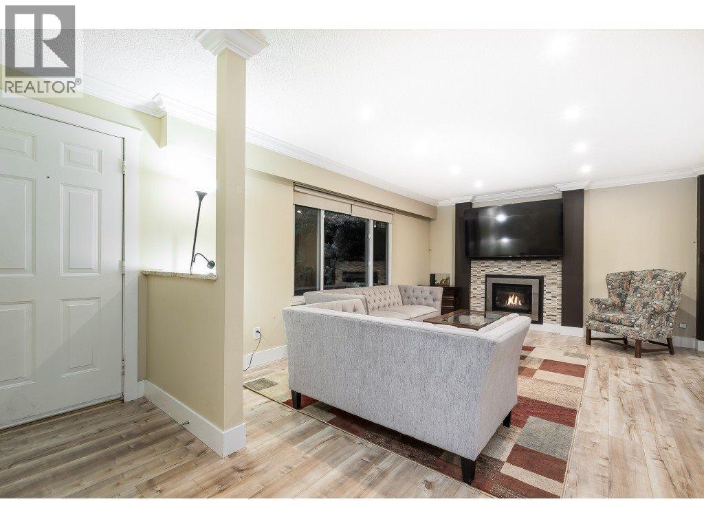 3228 Cedar Drive, Port Coquitlam, British Columbia  V3B 3C4 - Photo 2 - R3057820
