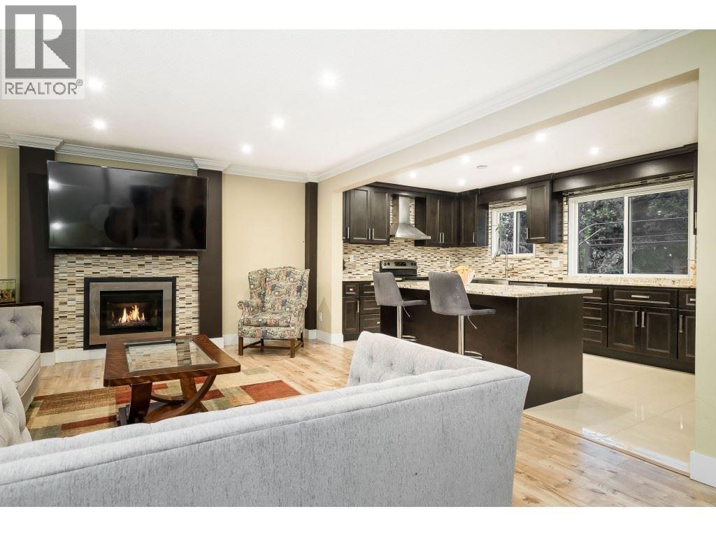 3228 Cedar Drive, Port Coquitlam, British Columbia  V3B 3C4 - Photo 3 - R3057820