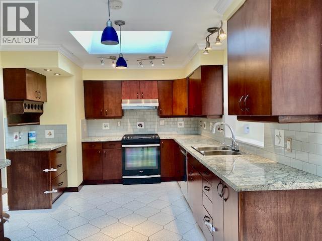 1036 Como Lake Avenue, Coquitlam, British Columbia  V3J 3N6 - Photo 4 - R3057824