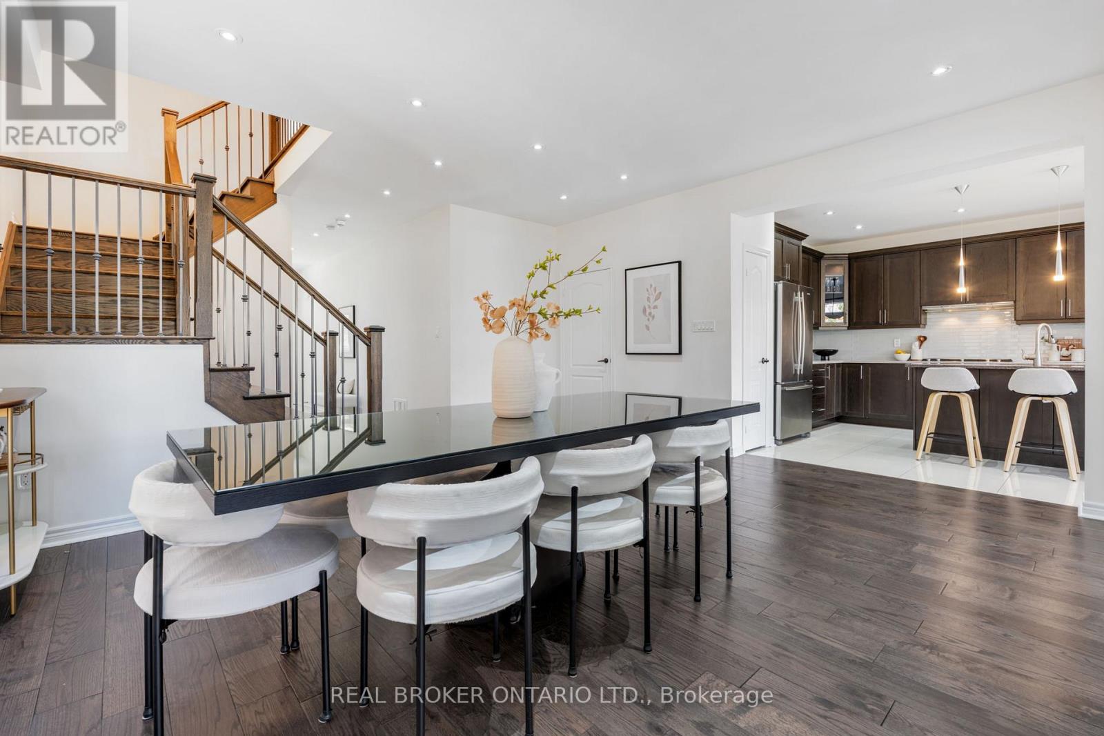 4 Mugford Crescent, Brampton, Ontario  L6Y 6A7 - Photo 9 - W12454619