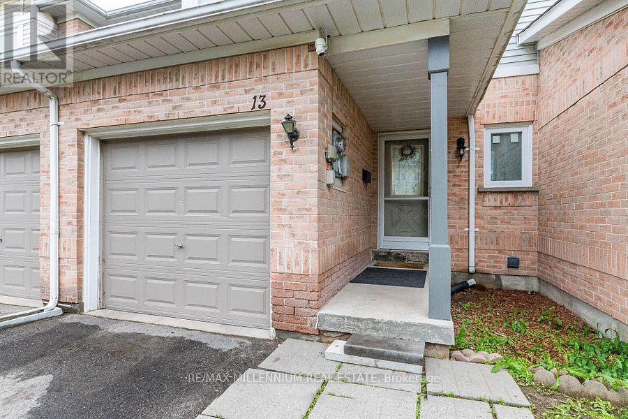 75 - 13 Wickstead Court, Brampton, Ontario  L6R 1N8 - Photo 2 - W12458921