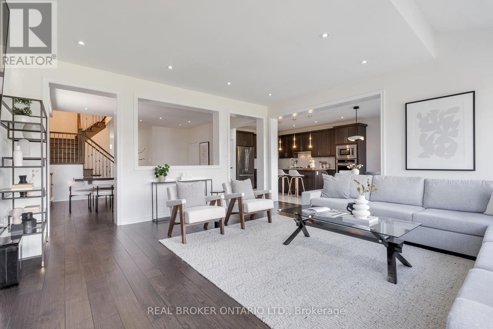 4 Mugford Crescent, Brampton, Ontario  L6Y 6A7 - Photo 13 - W12454619