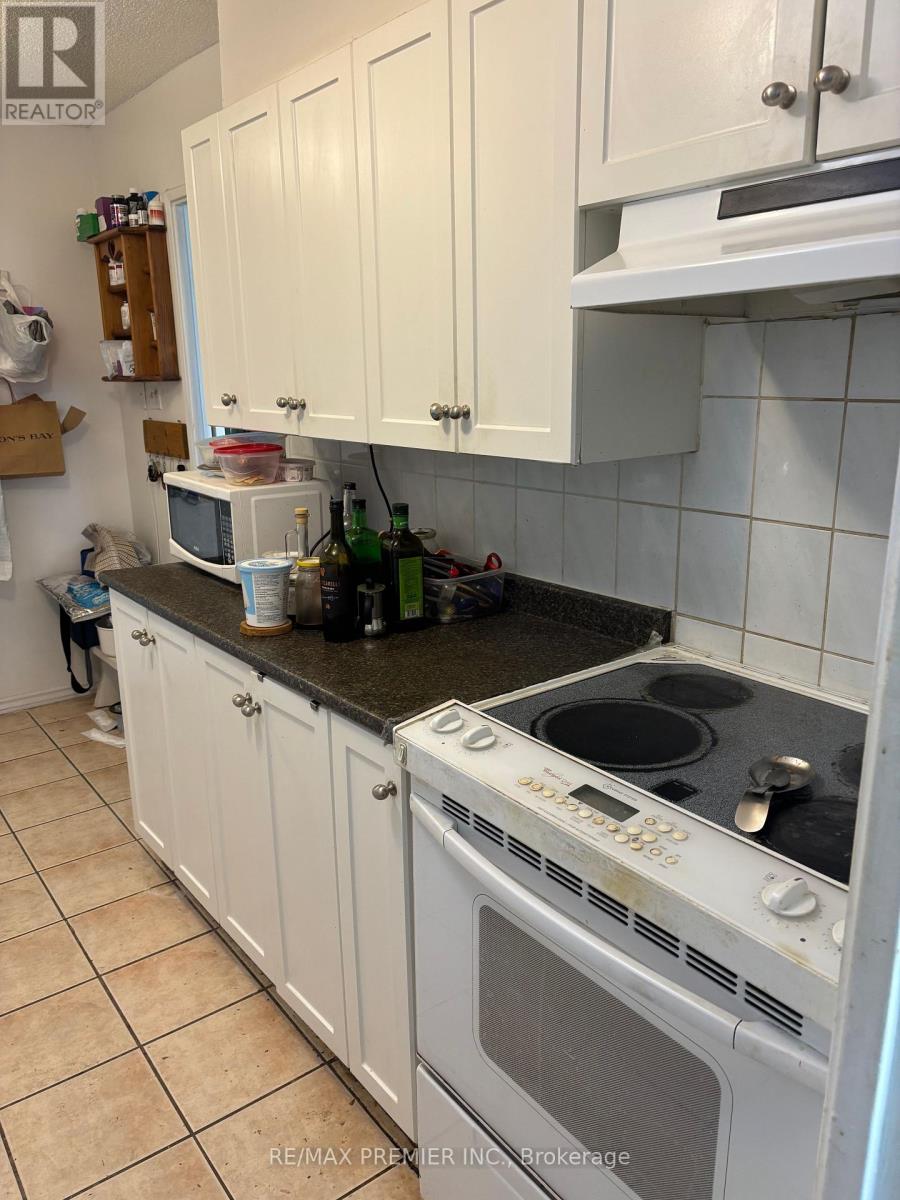 905 - 40 Panorama Court, Toronto, Ontario  M9V 4M1 - Photo 5 - W12450292