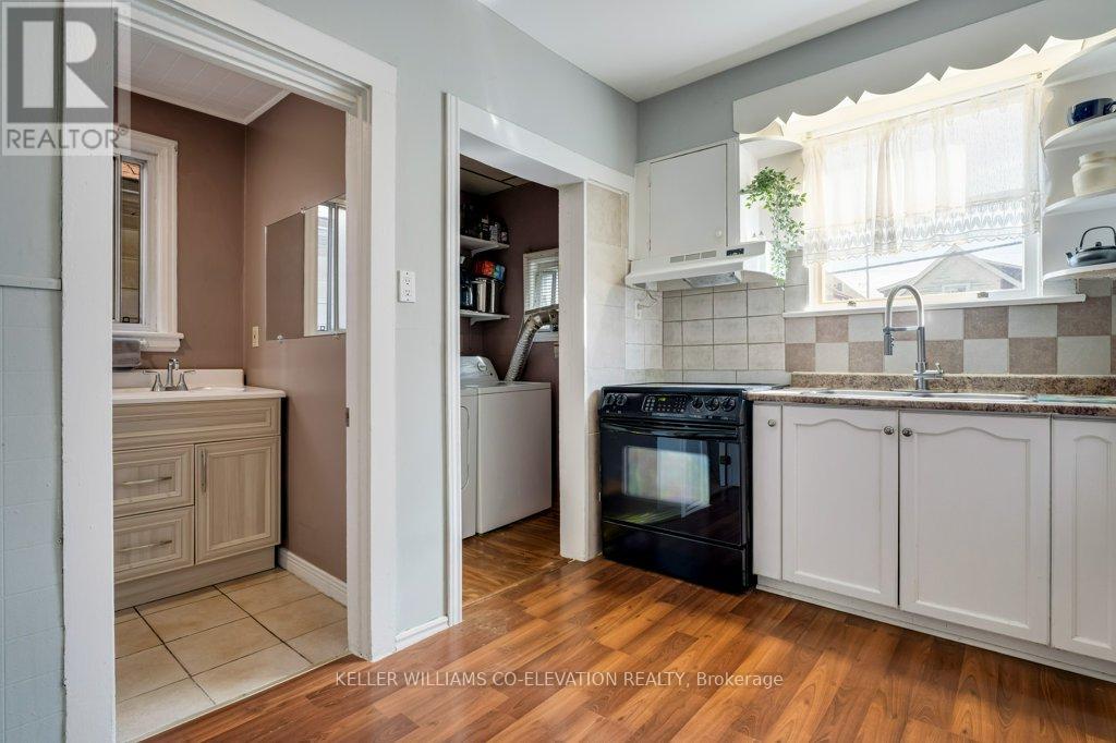 14 Minto Avenue, Hamilton, Ontario  L8L 6E2 - Photo 18 - X12460049