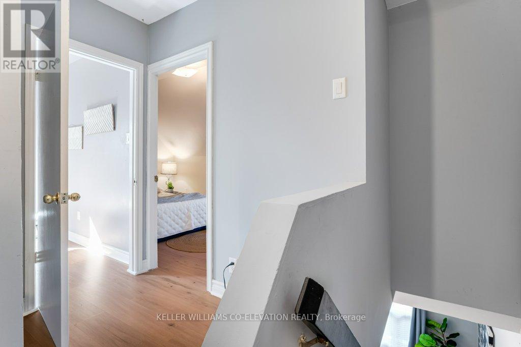 14 Minto Avenue, Hamilton, Ontario  L8L 6E2 - Photo 23 - X12460049