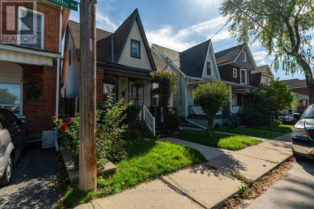 14 Minto Avenue, Hamilton, Ontario  L8L 6E2 - Photo 3 - X12460049