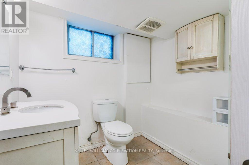 14 Minto Avenue, Hamilton, Ontario  L8L 6E2 - Photo 37 - X12460049