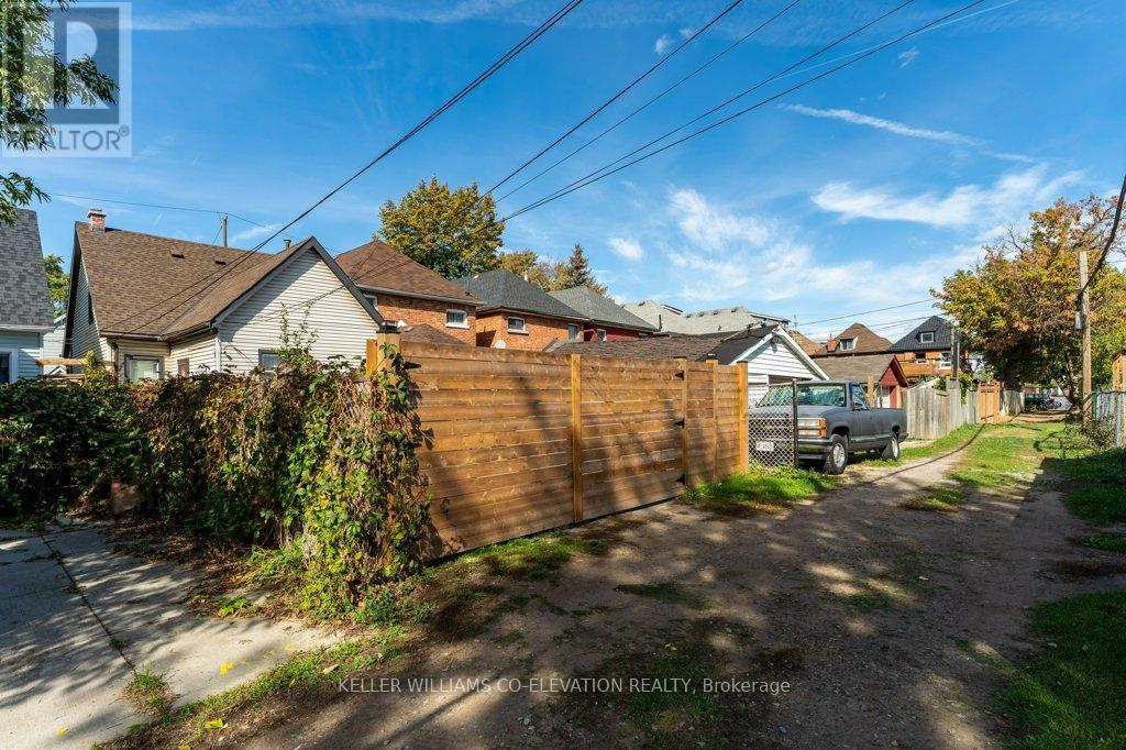 14 Minto Avenue, Hamilton, Ontario  L8L 6E2 - Photo 48 - X12460049