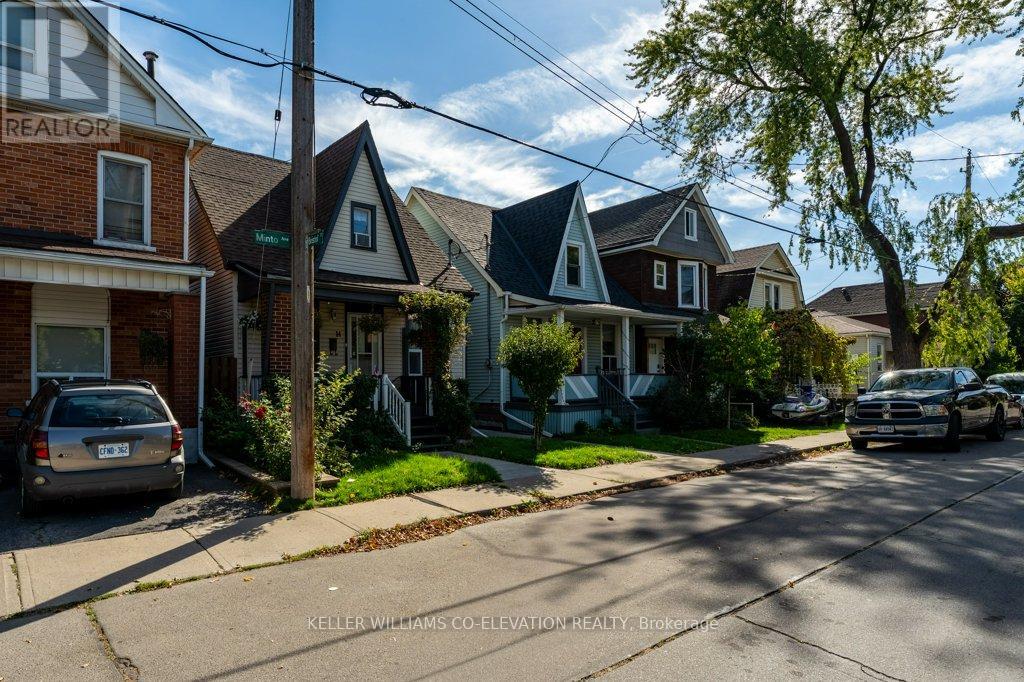 14 Minto Avenue, Hamilton, Ontario  L8L 6E2 - Photo 6 - X12460049