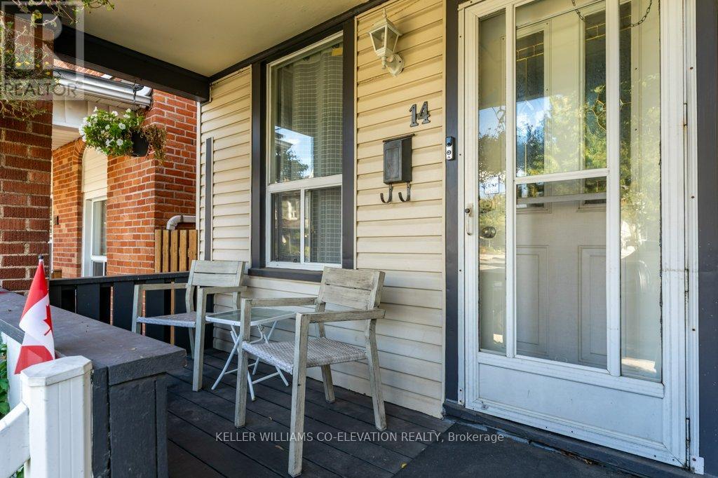 14 Minto Avenue, Hamilton, Ontario  L8L 6E2 - Photo 8 - X12460049