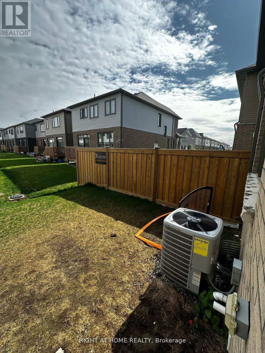 110 Yale Drive, Hamilton, Ontario  L0R 1W0 - Photo 21 - X12460074