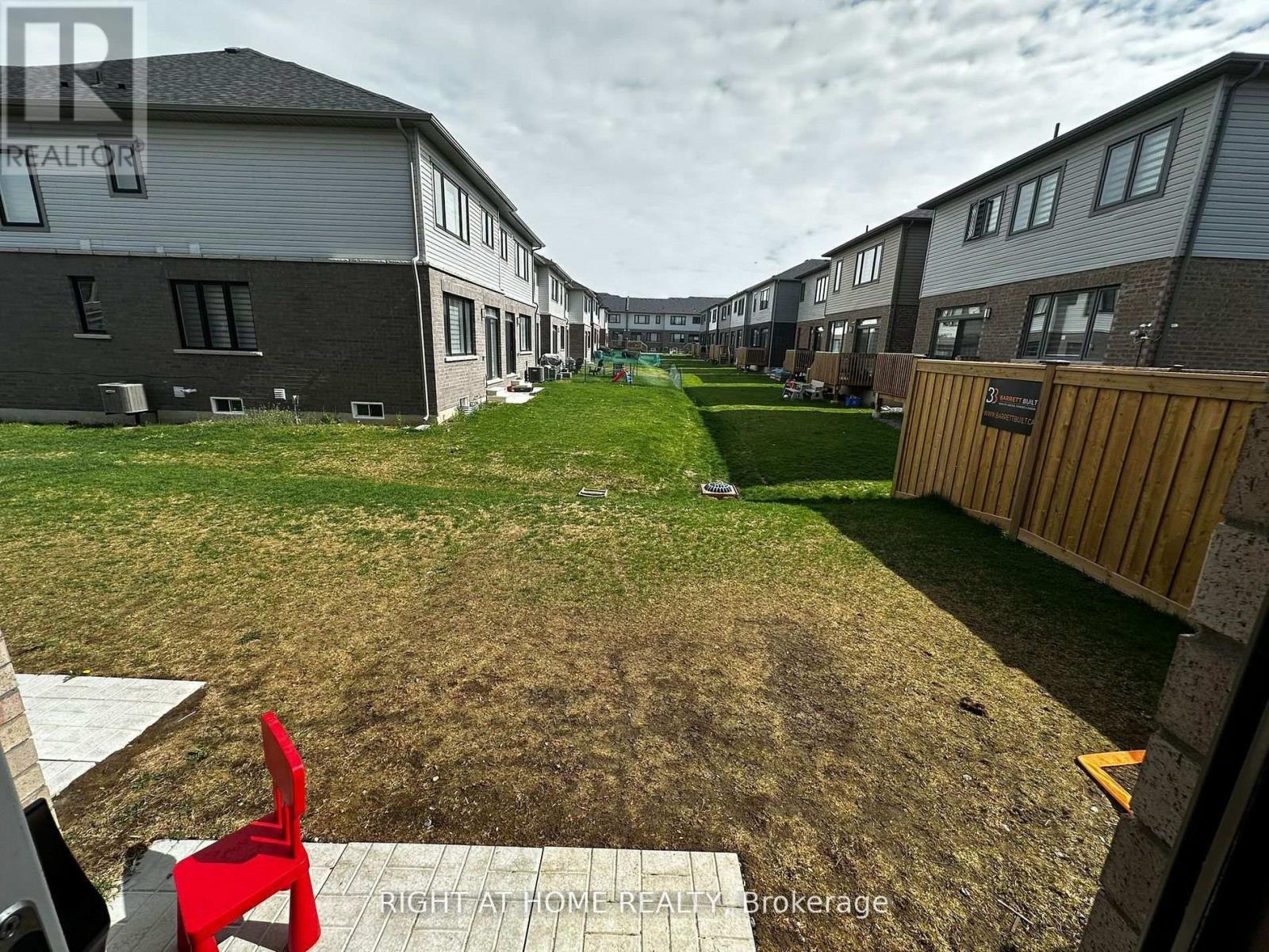 110 Yale Drive, Hamilton, Ontario  L0R 1W0 - Photo 22 - X12460074