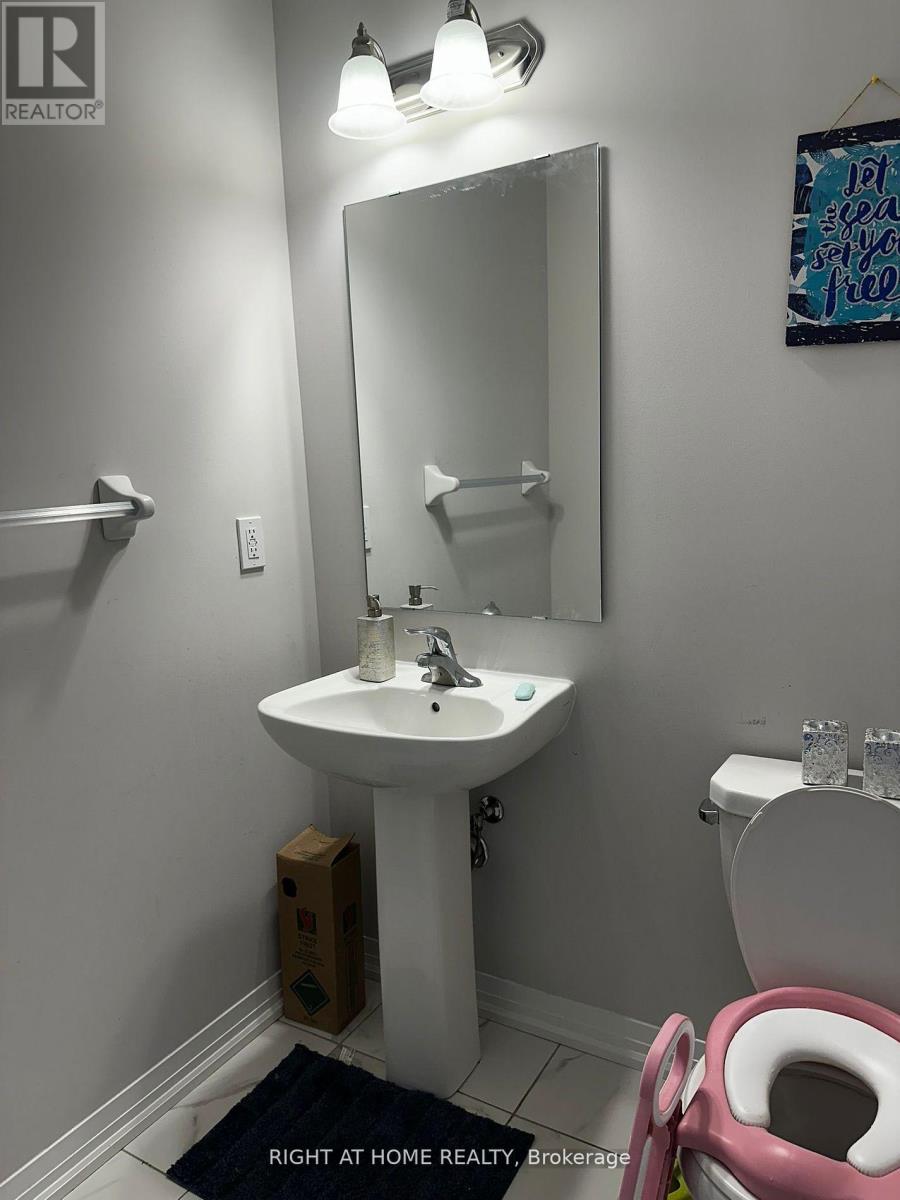 110 Yale Drive, Hamilton, Ontario  L0R 1W0 - Photo 4 - X12460074