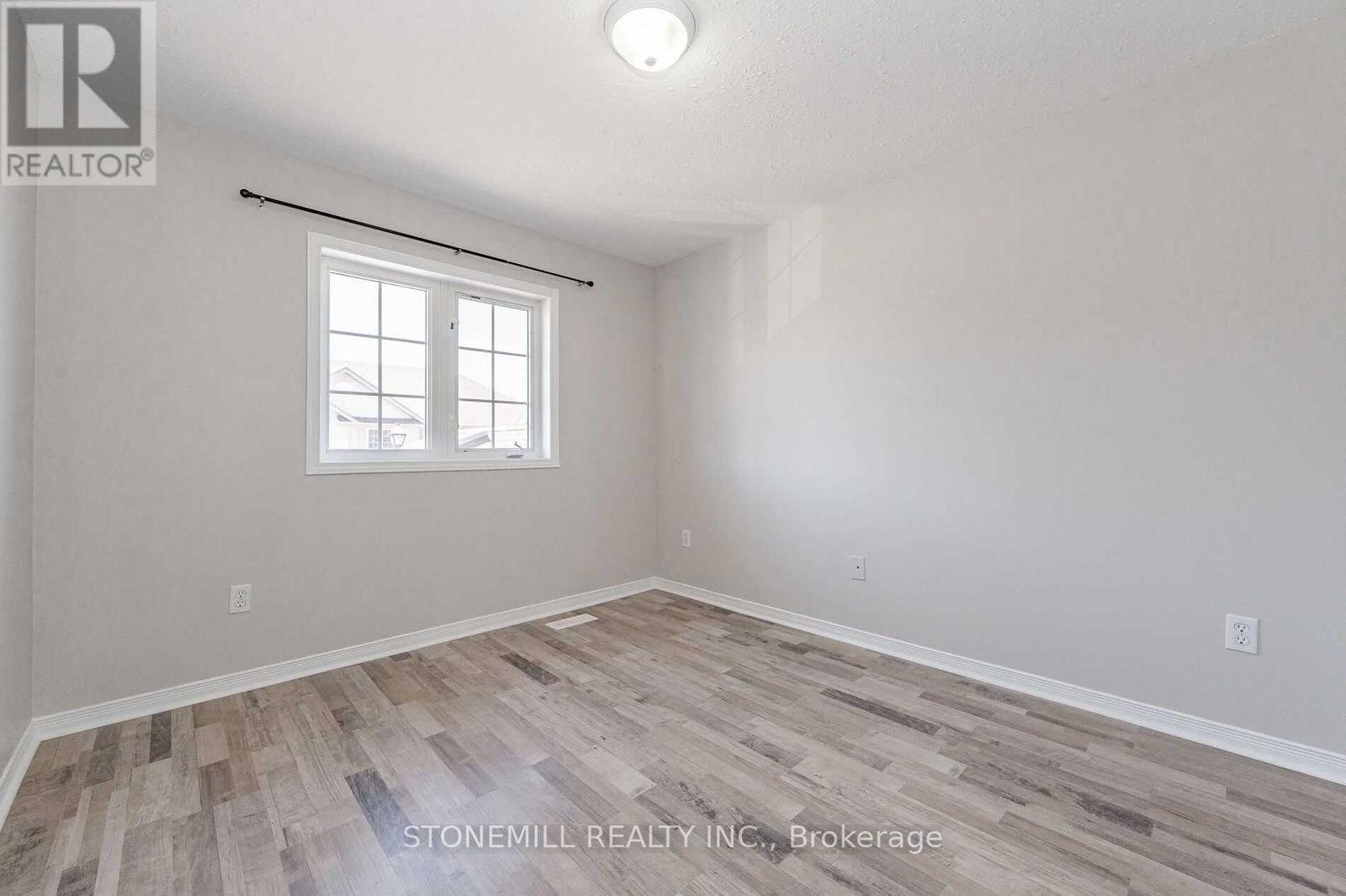 34 - 31 Schroder Crescent, Guelph, Ontario  N1E 7M6 - Photo 10 - X12460124