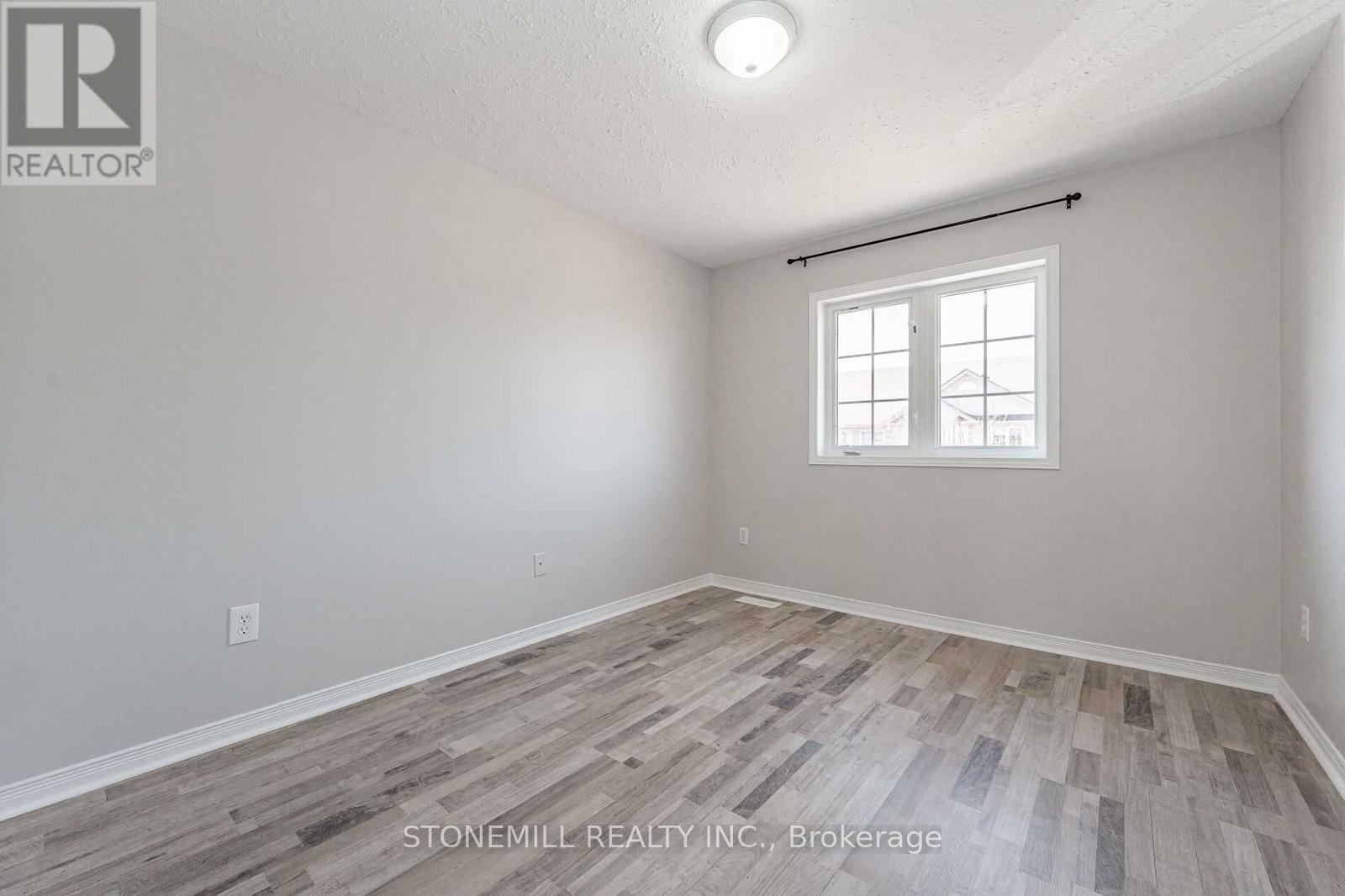 34 - 31 Schroder Crescent, Guelph, Ontario  N1E 7M6 - Photo 11 - X12460124