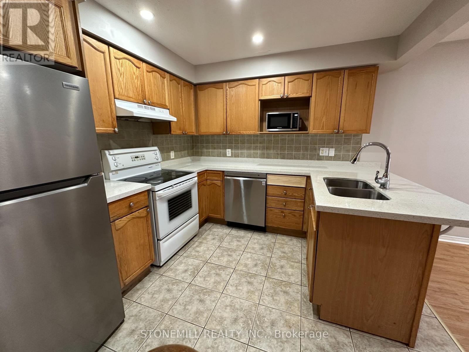 34 - 31 Schroder Crescent, Guelph, Ontario  N1E 7M6 - Photo 2 - X12460124