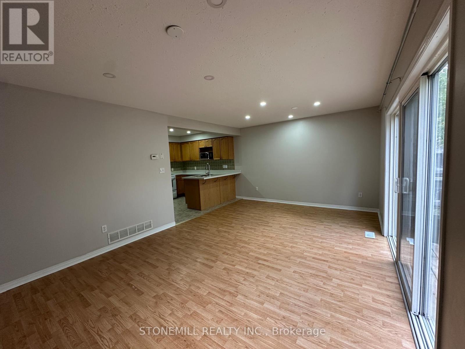 34 - 31 Schroder Crescent, Guelph, Ontario  N1E 7M6 - Photo 5 - X12460124