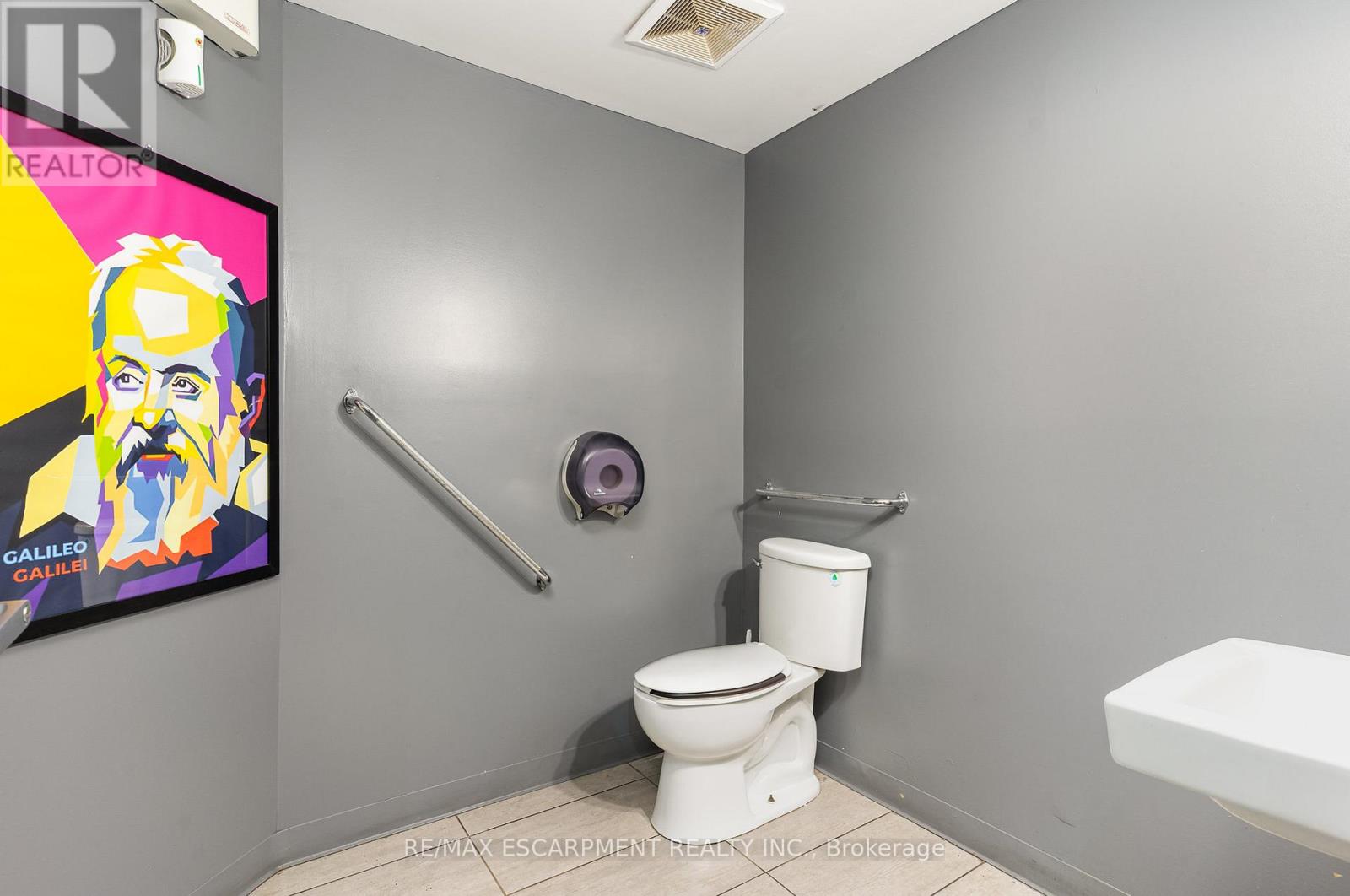 201 Ottawa Street N, Hamilton, Ontario  L8H 3Z4 - Photo 19 - X12460181