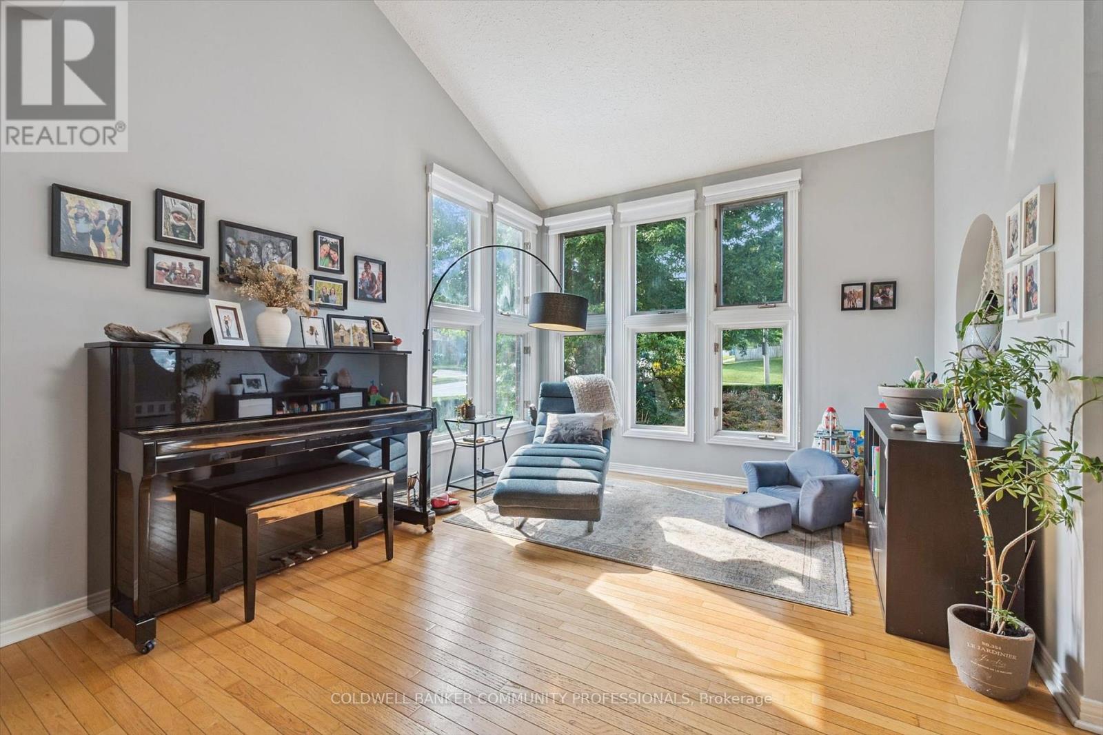 1 Thornhill Drive, Guelph, Ontario  N1H 7Z6 - Photo 7 - X12460228