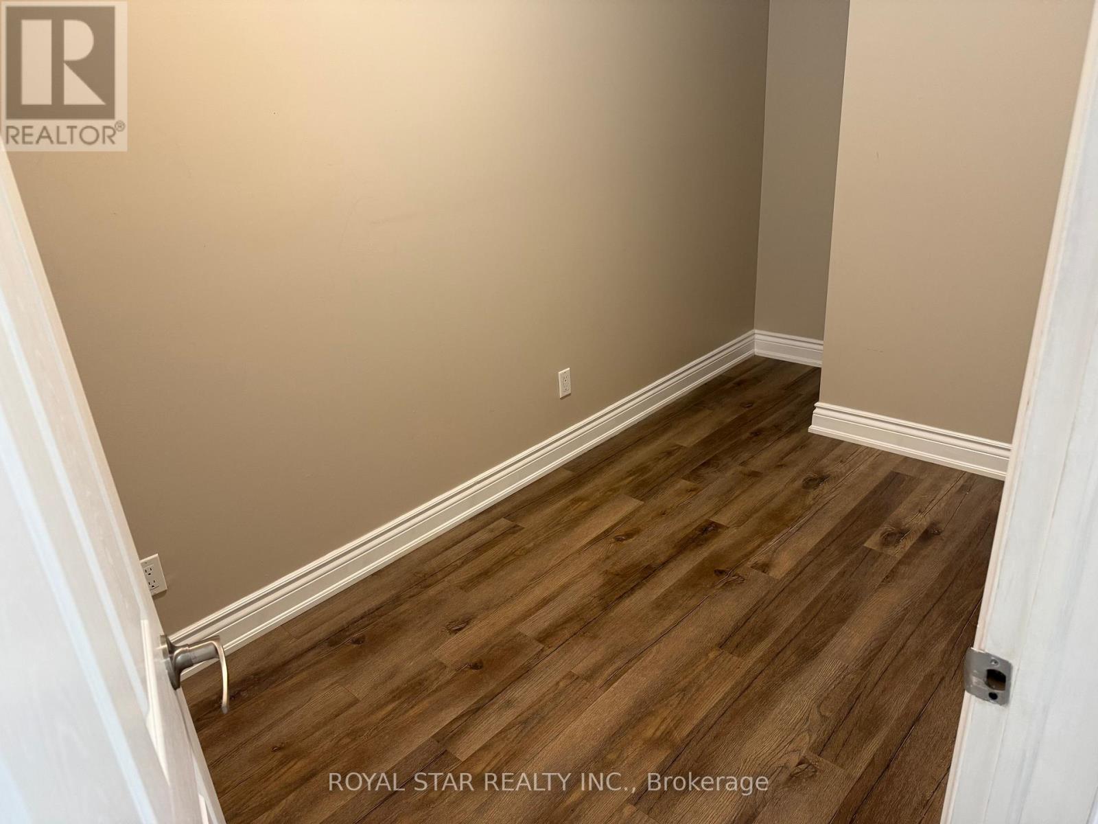 301 - 64 Frederick Drive, Guelph, Ontario  N1L 0P3 - Photo 9 - X12452708