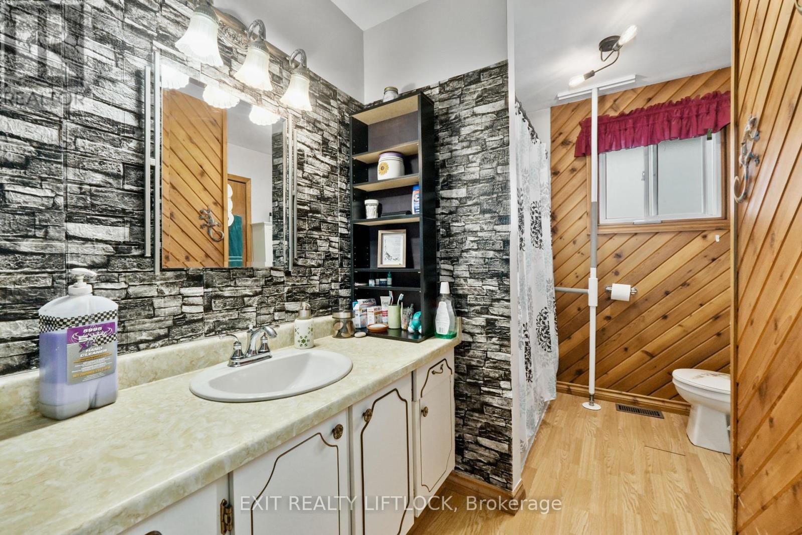 1688 Tara Road, Selwyn, Ontario  K0L 1T0 - Photo 12 - X12456464
