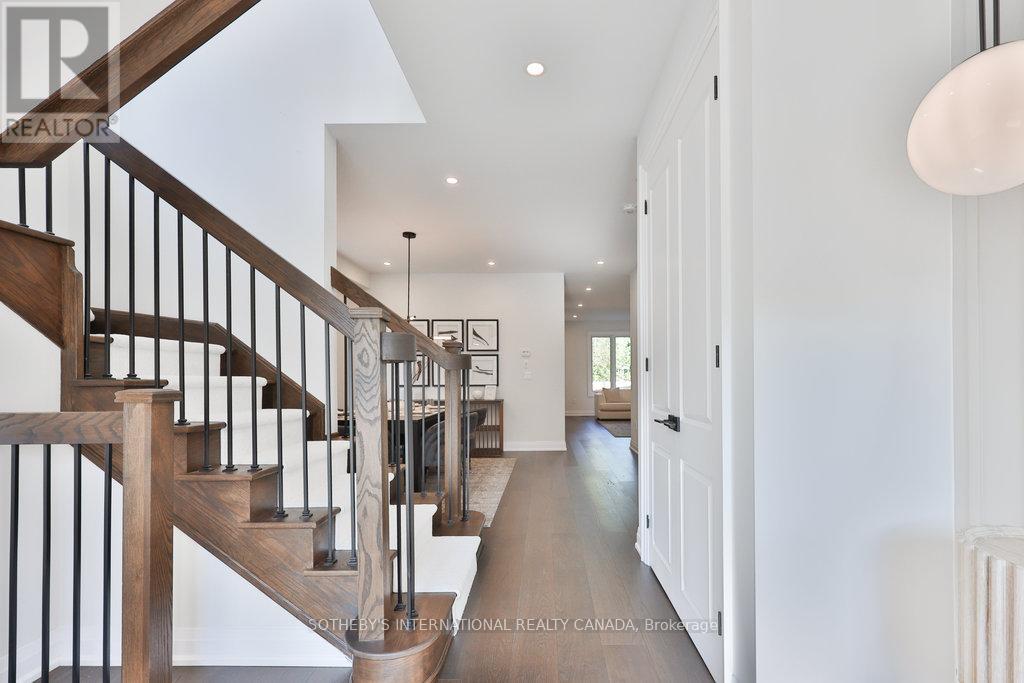 520 Markay Common, Burlington, Ontario  L7S 0A6 - Photo 4 - W12441142